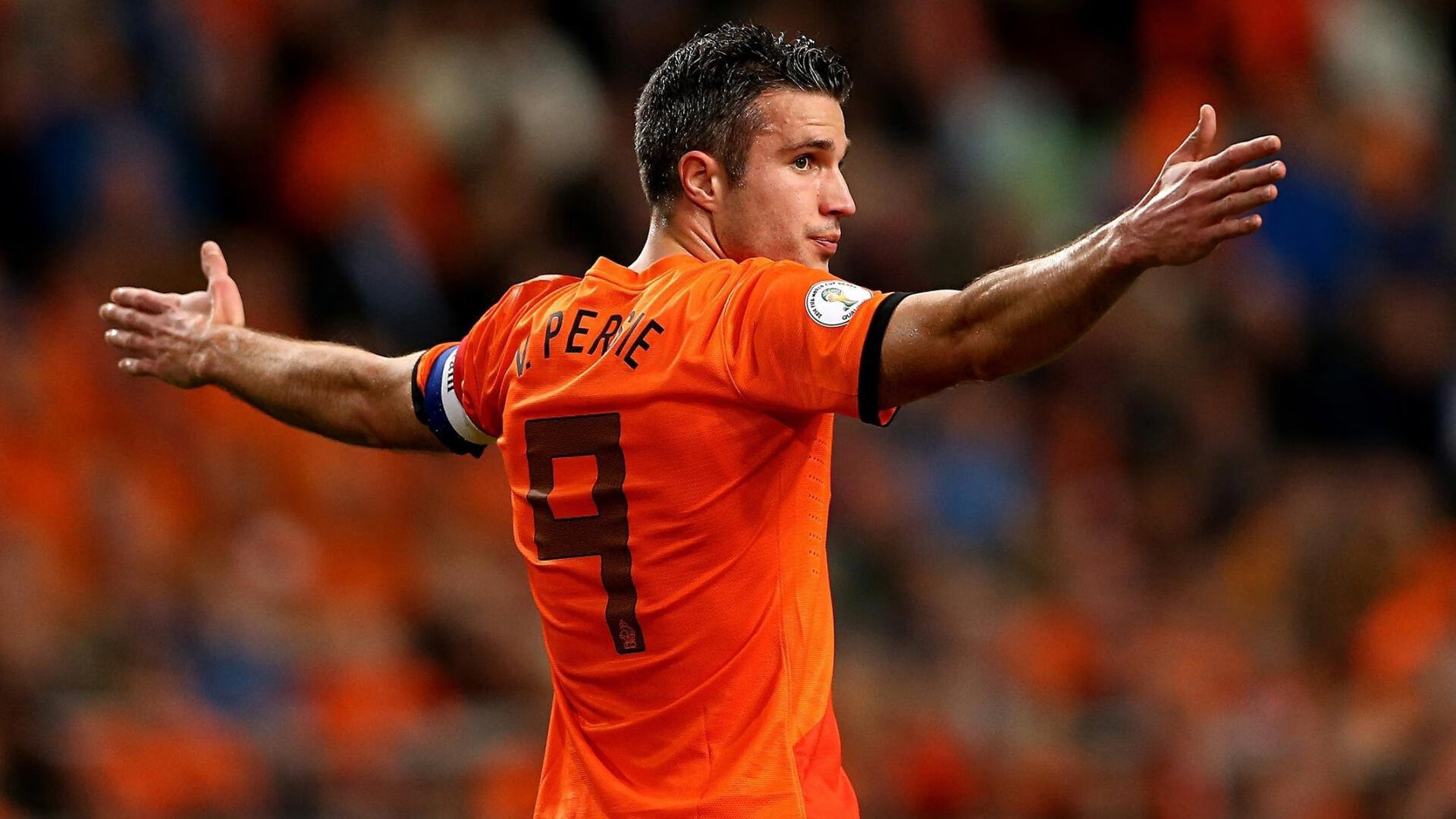 亚洲利剑刺穿亚平宁!黄喜灿单核导演法式掀翻,那不勒斯主场沦陷记